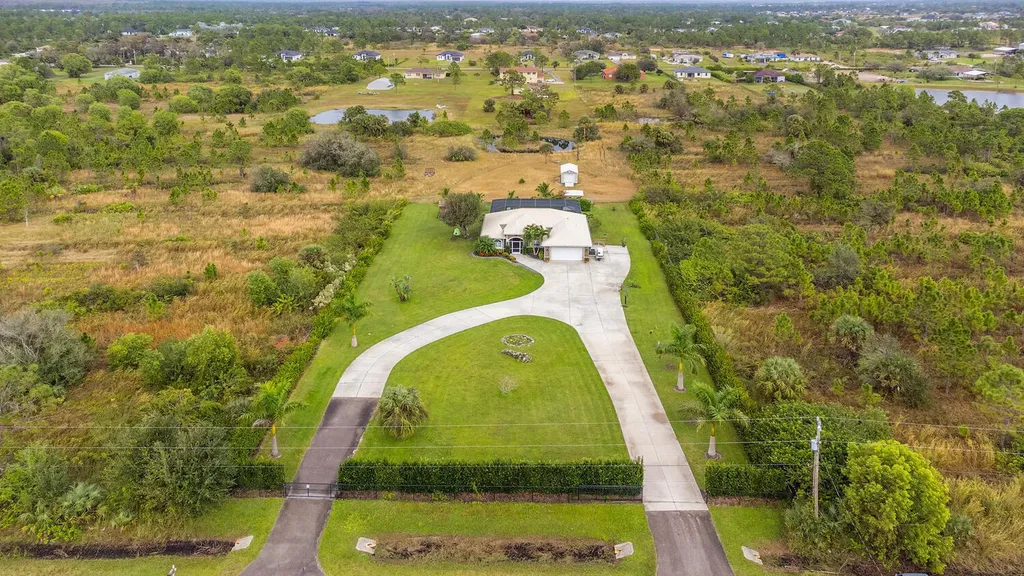 3445 52nd Avenue NE Naples FL 34120