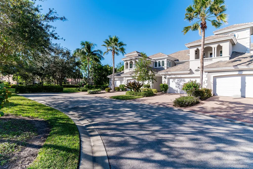 9219 Corfu Court Naples FL 34114