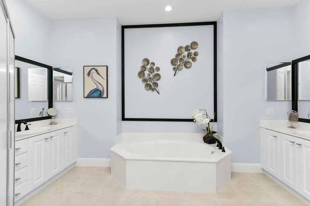 9219 Corfu Court Naples FL 34114