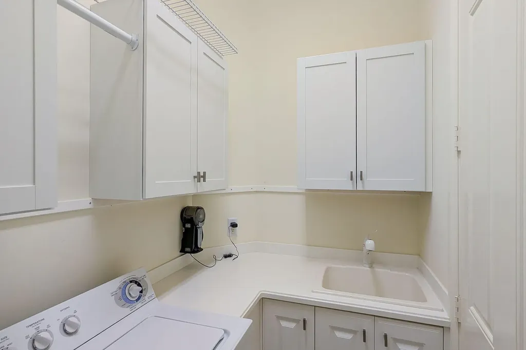 9219 Corfu Court Naples FL 34114