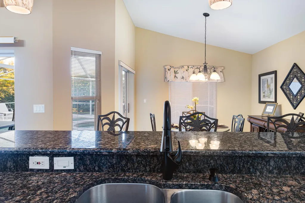 8476 Indian Wells Way Naples FL 34113