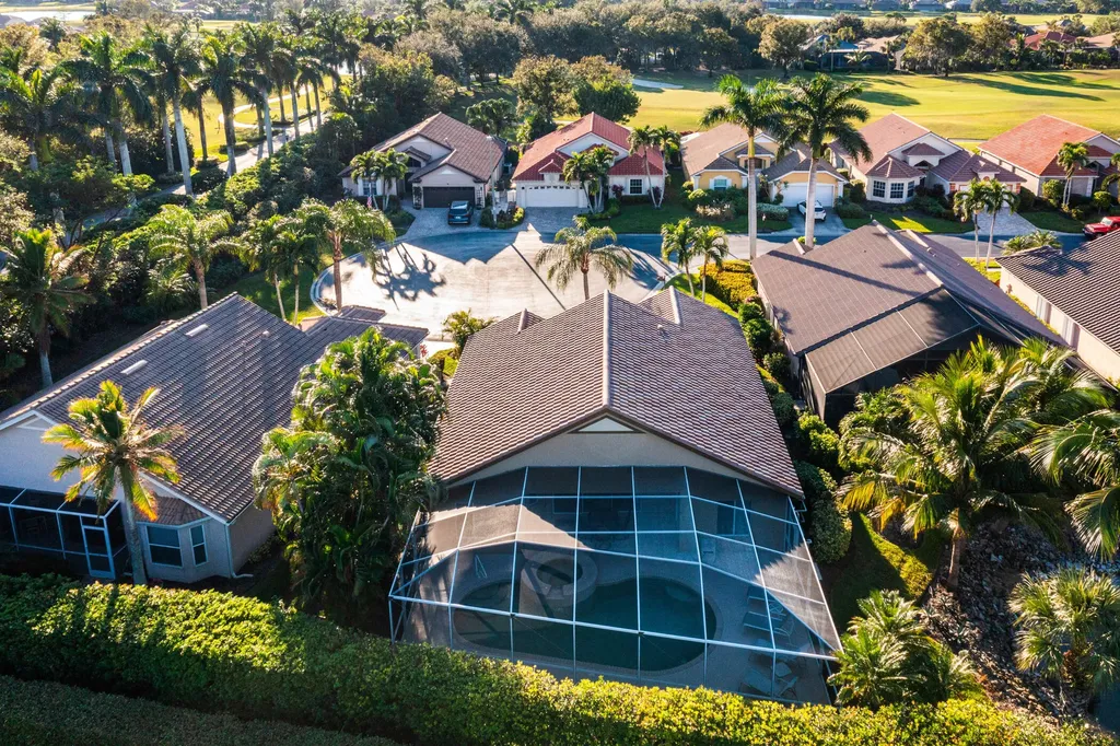 8476 Indian Wells Way Naples FL 34113