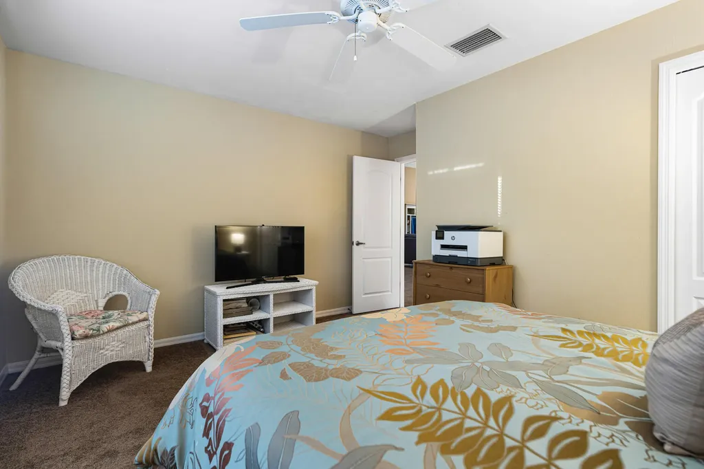 8476 Indian Wells Way Naples FL 34113