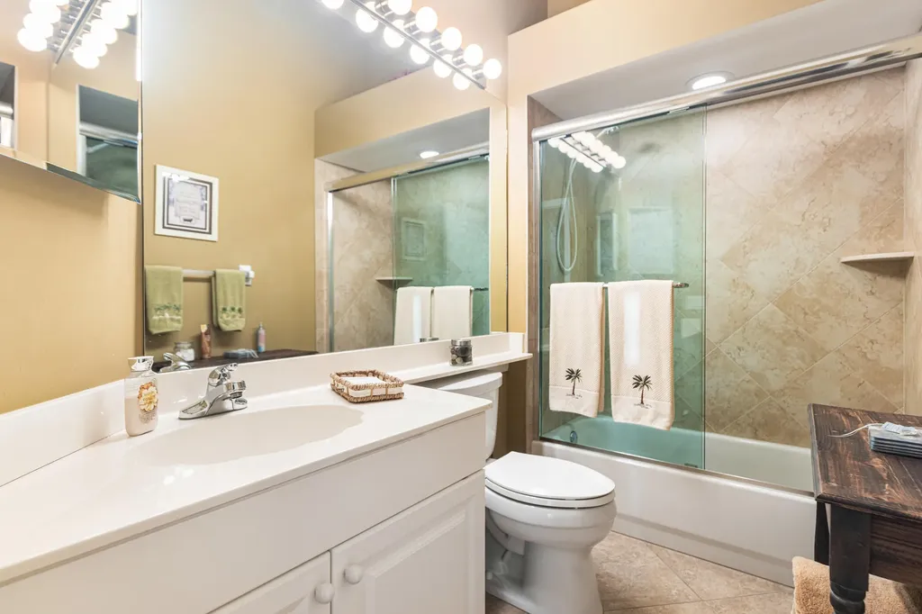 8476 Indian Wells Way Naples FL 34113