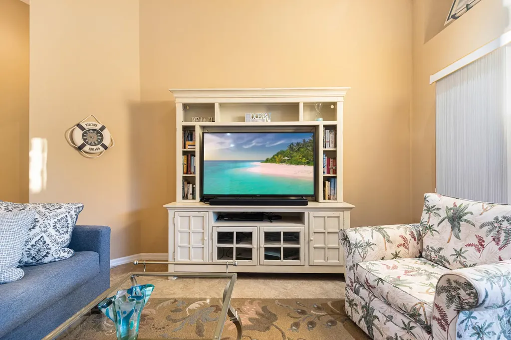 8476 Indian Wells Way Naples FL 34113