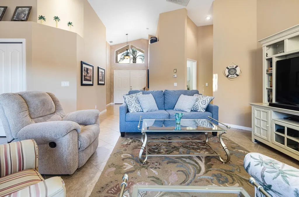 8476 Indian Wells Way Naples FL 34113