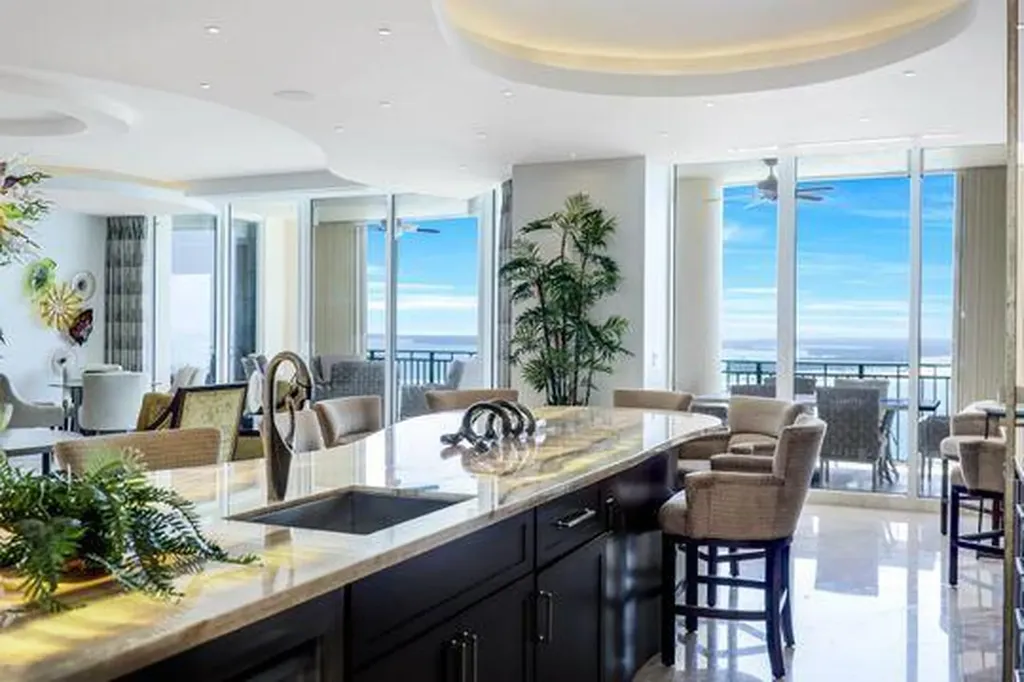 970 Cape Marco Marco Island FL 34145