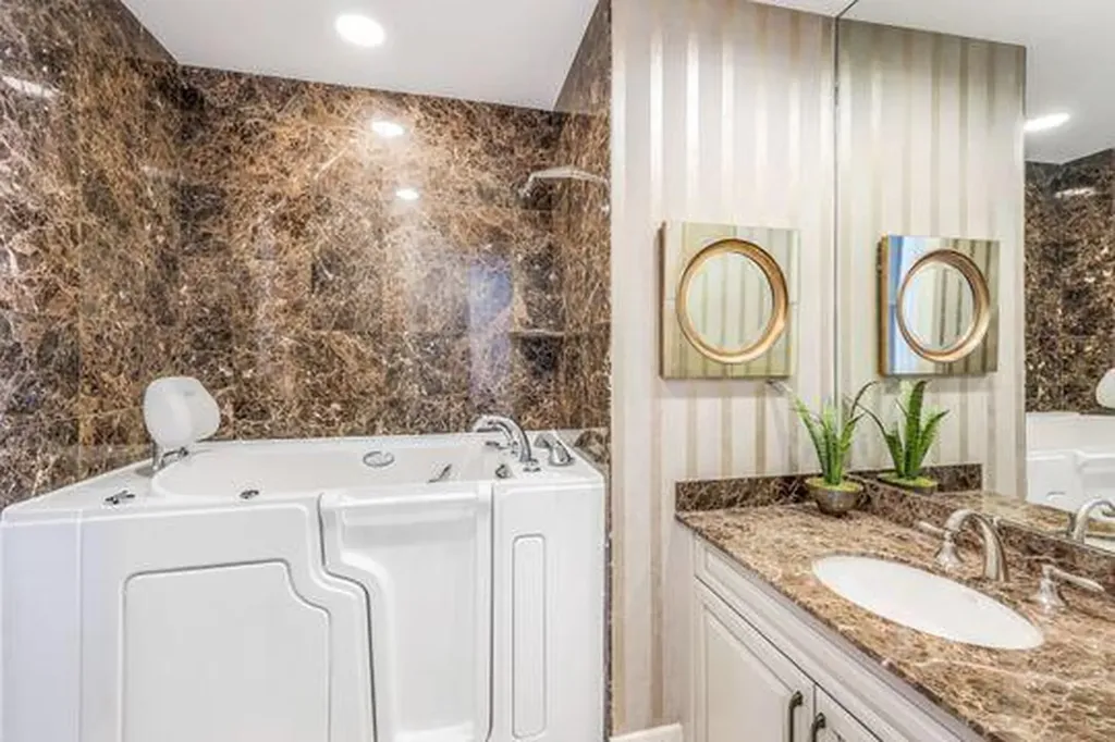 970 Cape Marco Marco Island FL 34145