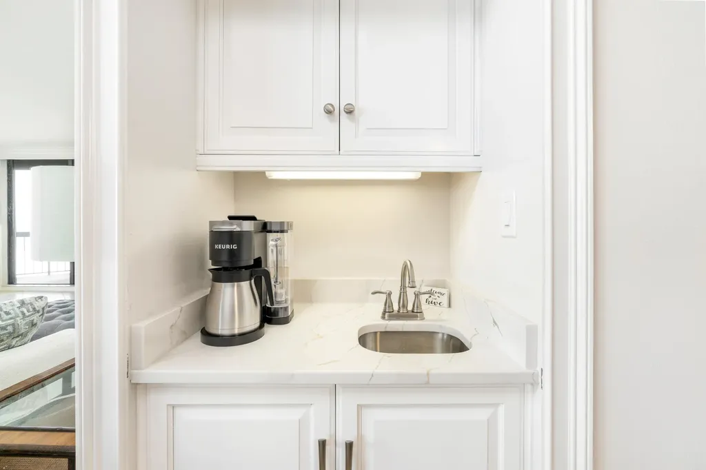 174 S Collier Marco Island FL 34145