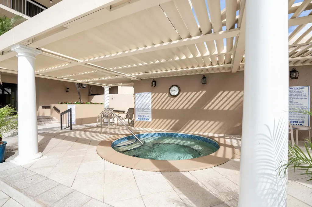 174 S Collier Marco Island FL 34145