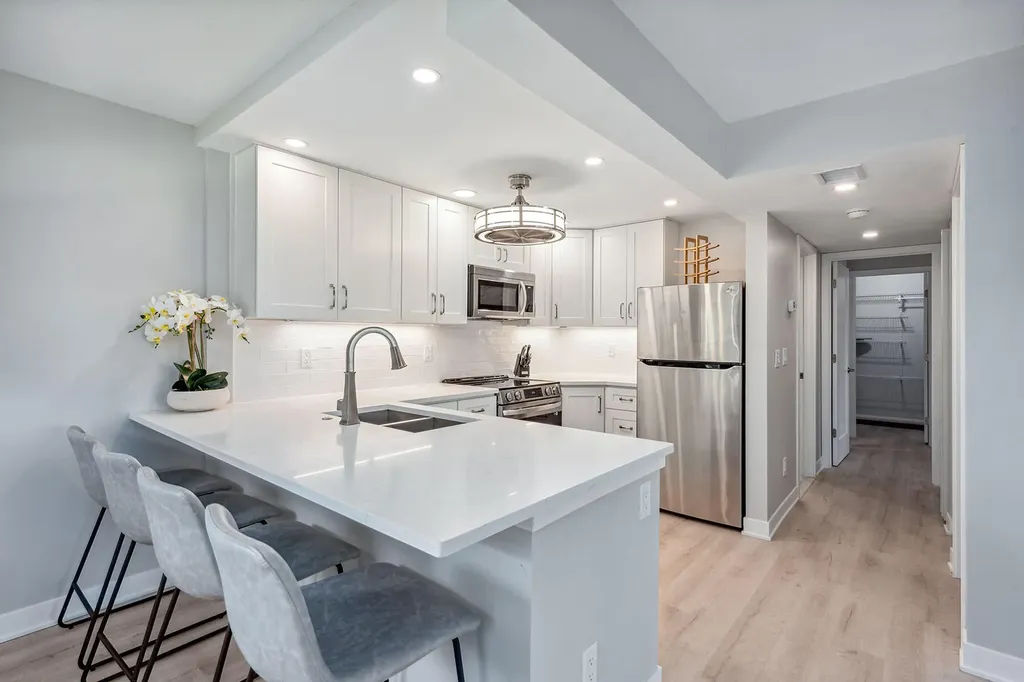 330 Kon Tiki Drive Naples FL 34113