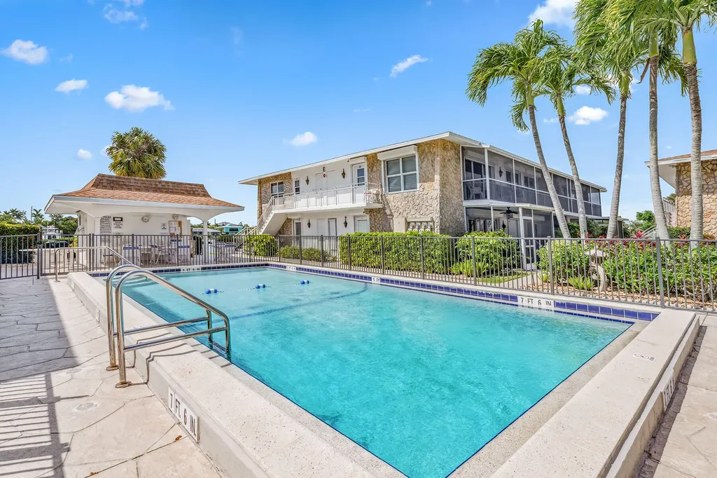 330 Kon Tiki Drive Naples FL 34113