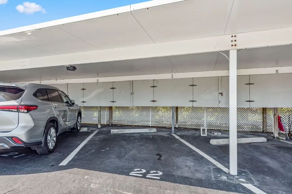 330 Kon Tiki Drive Naples FL 34113