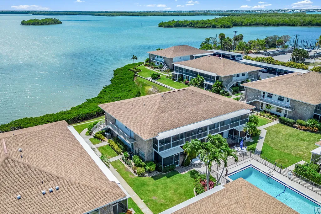 330 Kon Tiki Drive Naples FL 34113