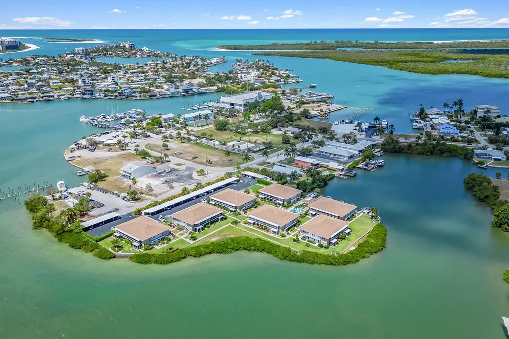 330 Kon Tiki Drive Naples FL 34113