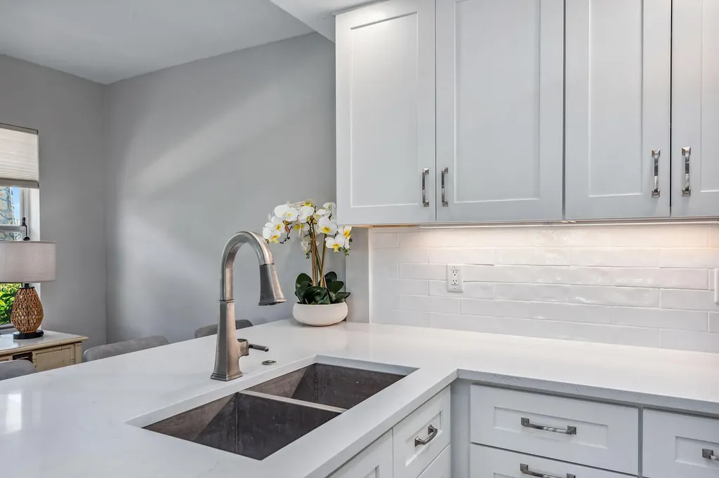 330 Kon Tiki Drive Naples FL 34113