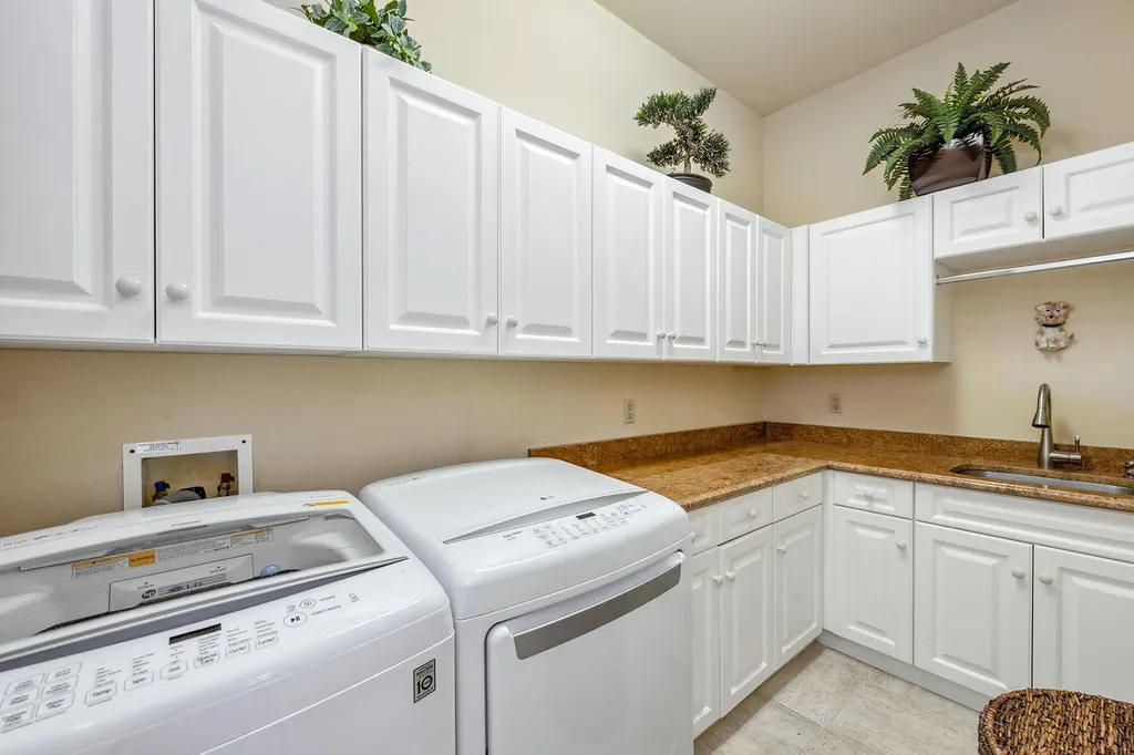 7646 Mulberry Naples FL 34114