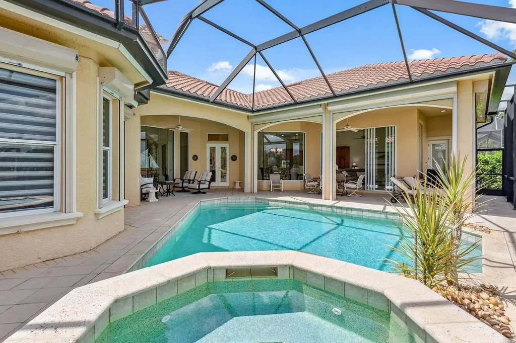 7646 Mulberry Naples FL 34114