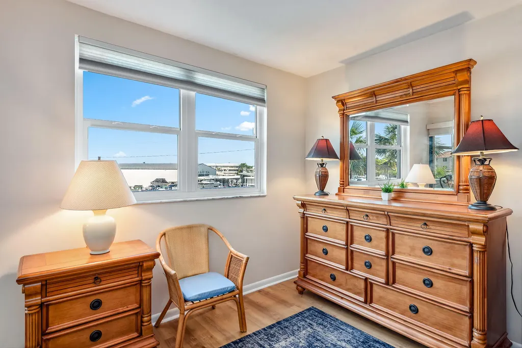 807 River Point Drive Naples FL 34102