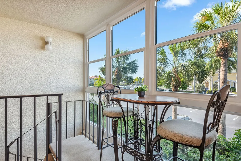 807 River Point Drive Naples FL 34102