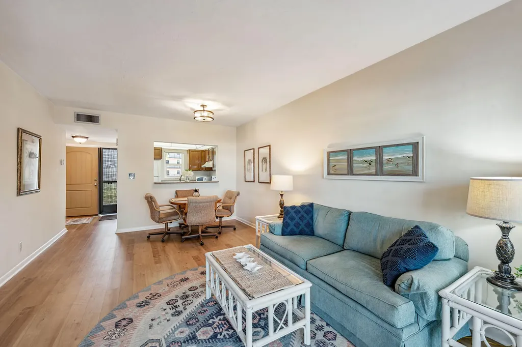 807 River Point Drive Naples FL 34102