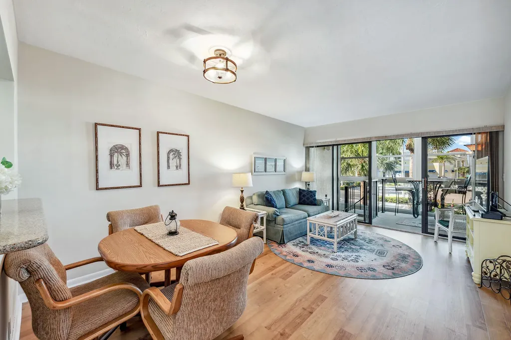 807 River Point Drive Naples FL 34102