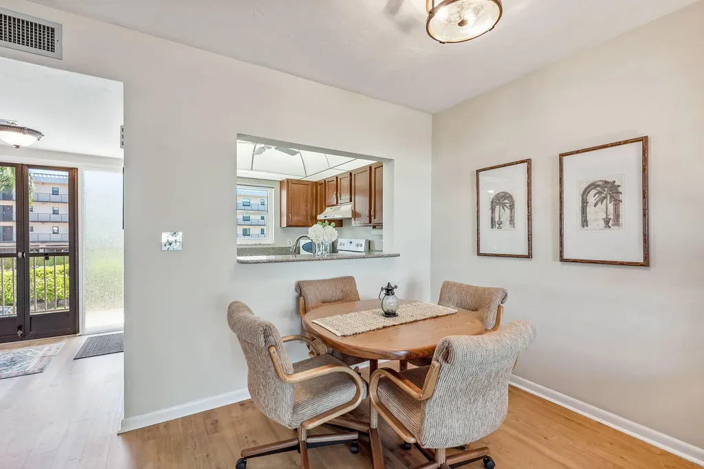 807 River Point Drive Naples FL 34102