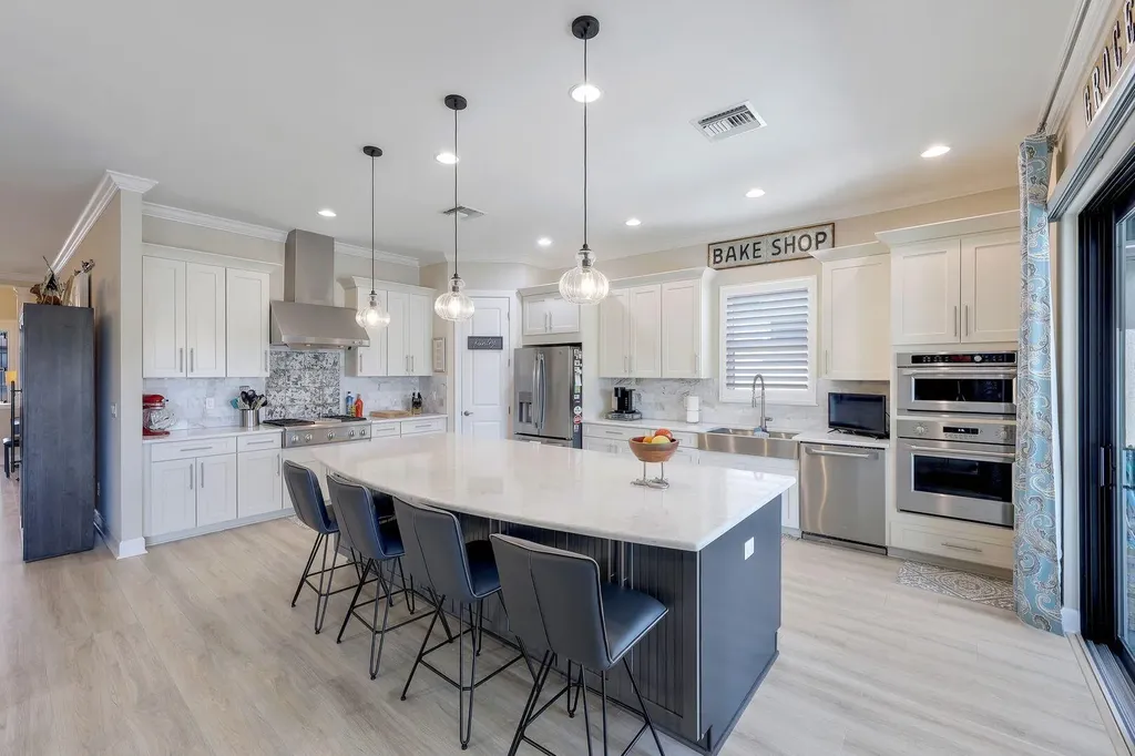 8384 Promoso Court Naples FL 34114