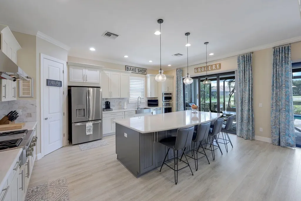 8384 Promoso Court Naples FL 34114