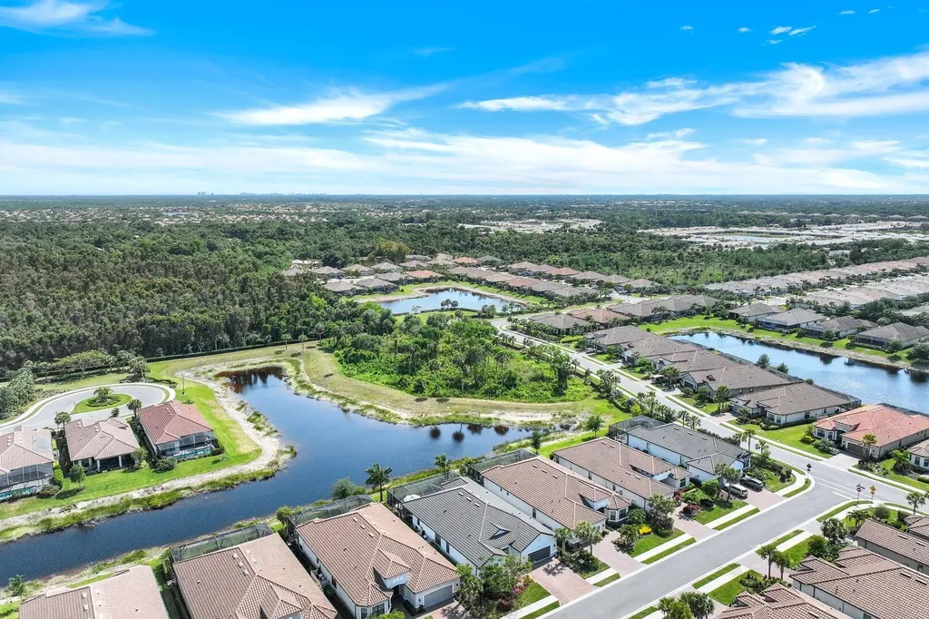 8384 Promoso Court Naples FL 34114