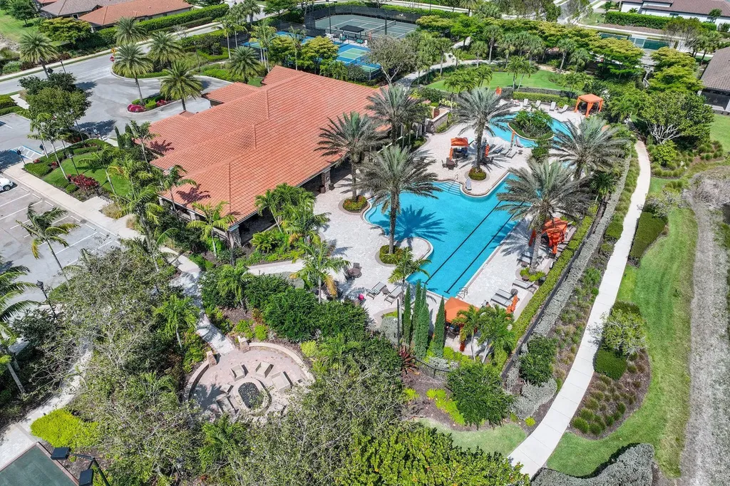 8384 Promoso Court Naples FL 34114