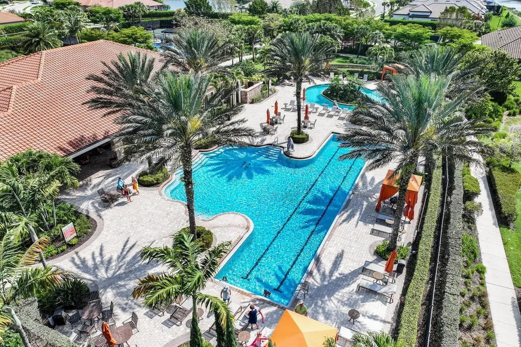 8384 Promoso Court Naples FL 34114