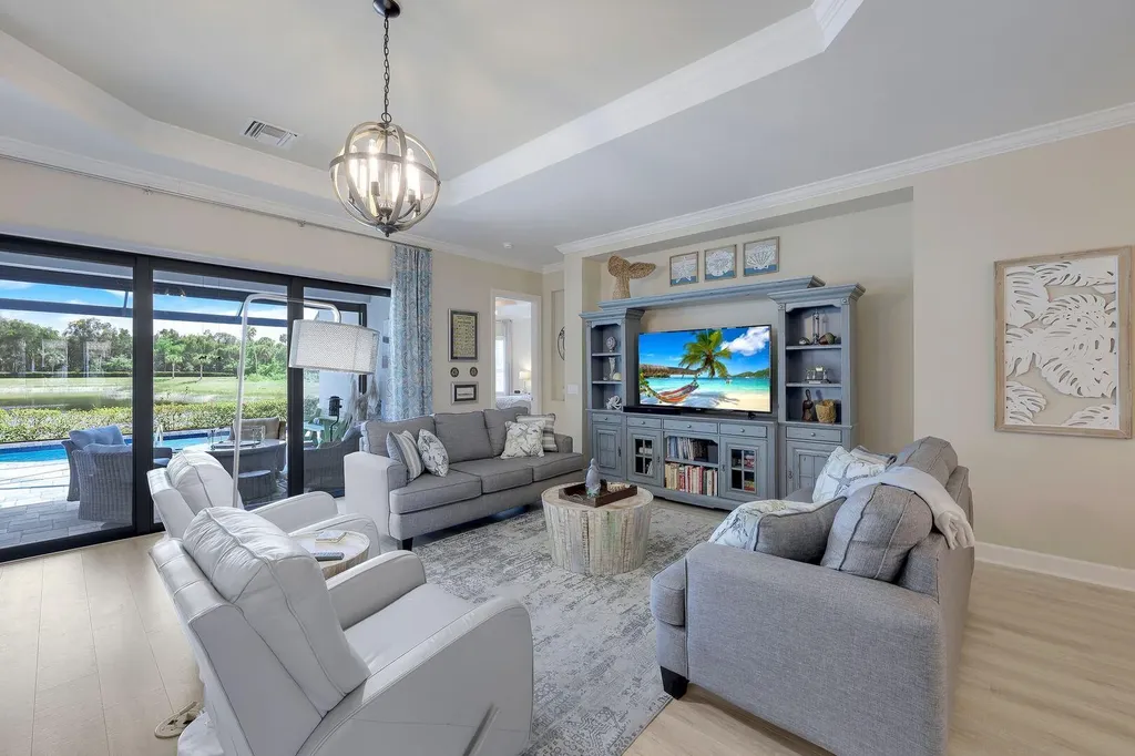 8384 Promoso Court Naples FL 34114