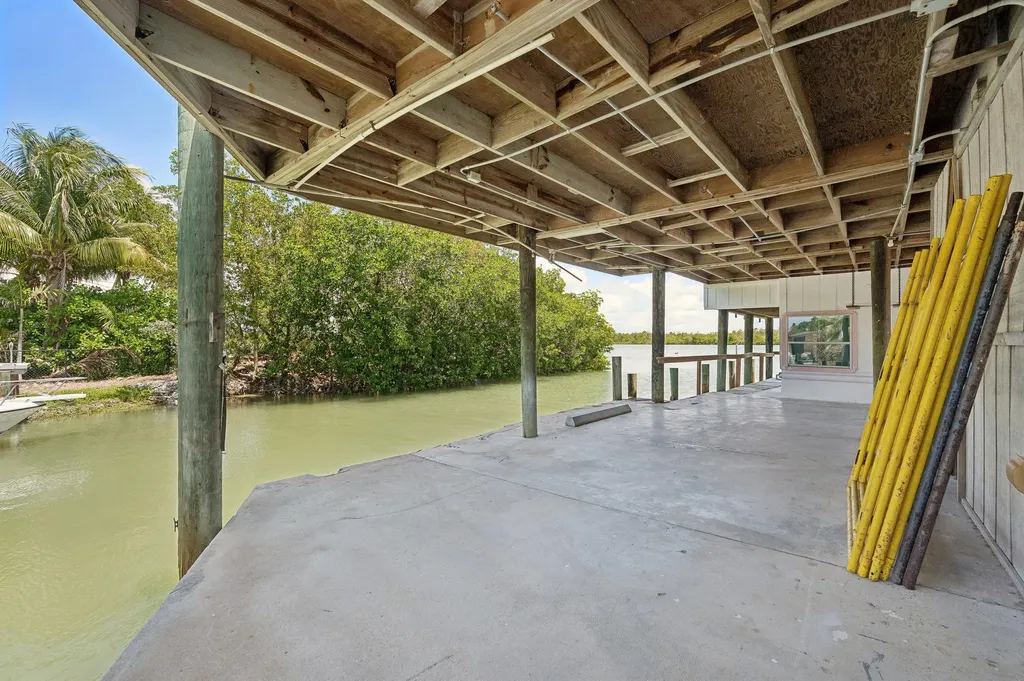 305 Pear Tree Avenue Goodland FL 34140