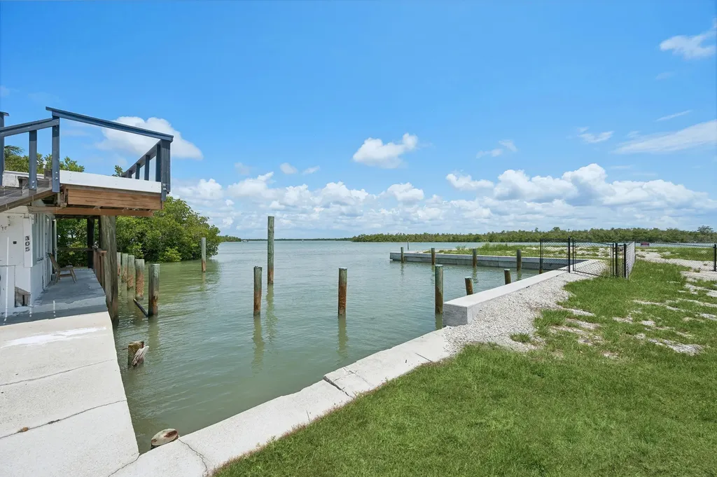 305 Pear Tree Avenue Goodland FL 34140