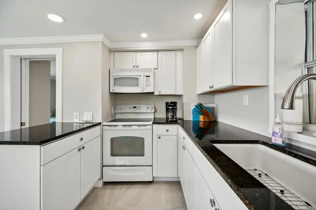 305 Pear Tree Avenue Goodland FL 34140