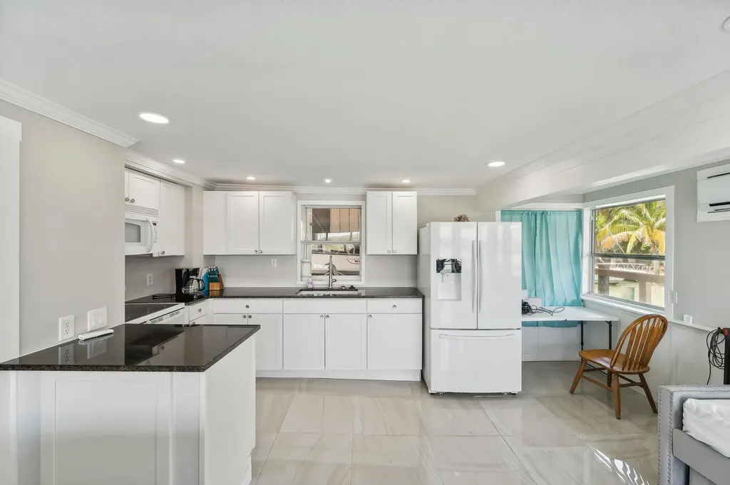 305 Pear Tree Avenue Goodland FL 34140