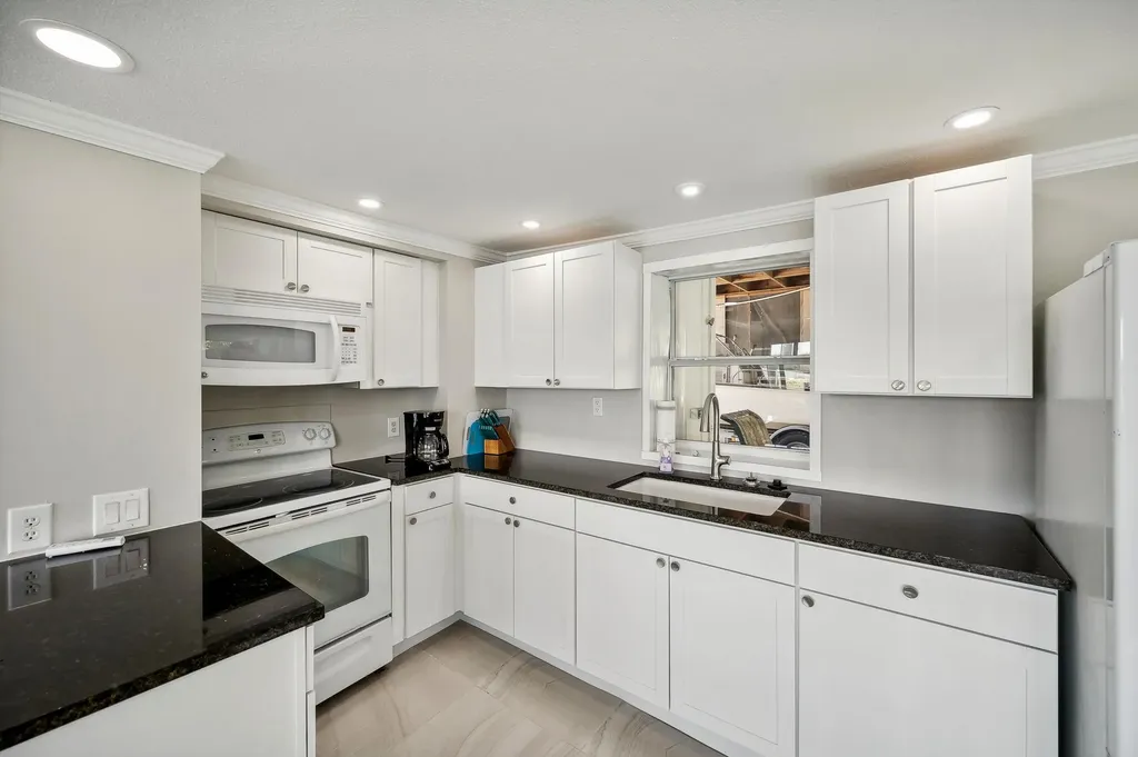 305 Pear Tree Avenue Goodland FL 34140