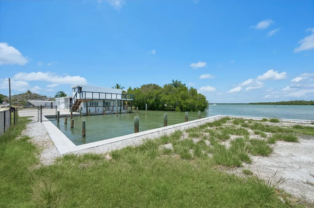 305 Pear Tree Avenue Goodland FL 34140