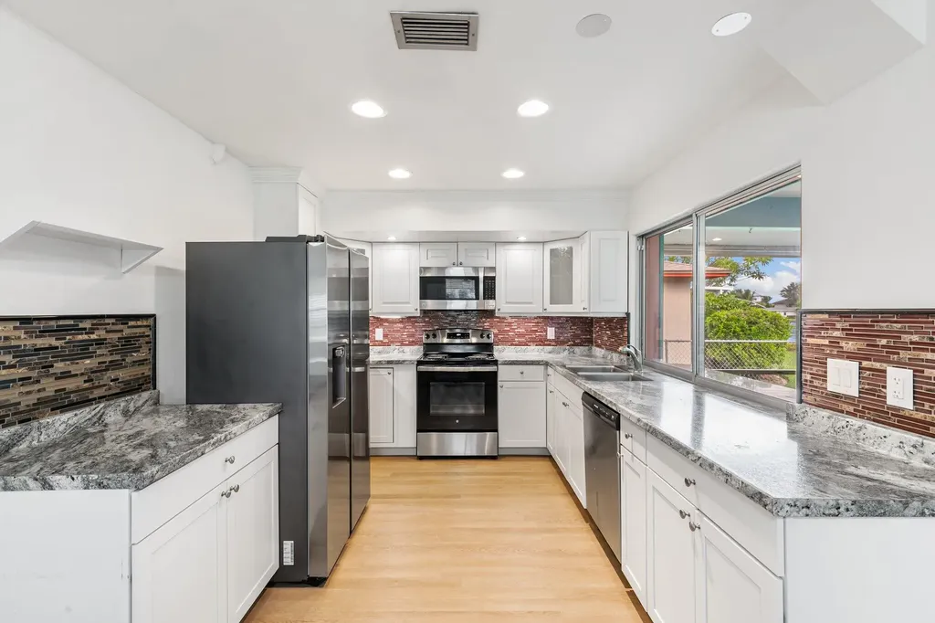 101 Jamaica Drive Naples FL 34113