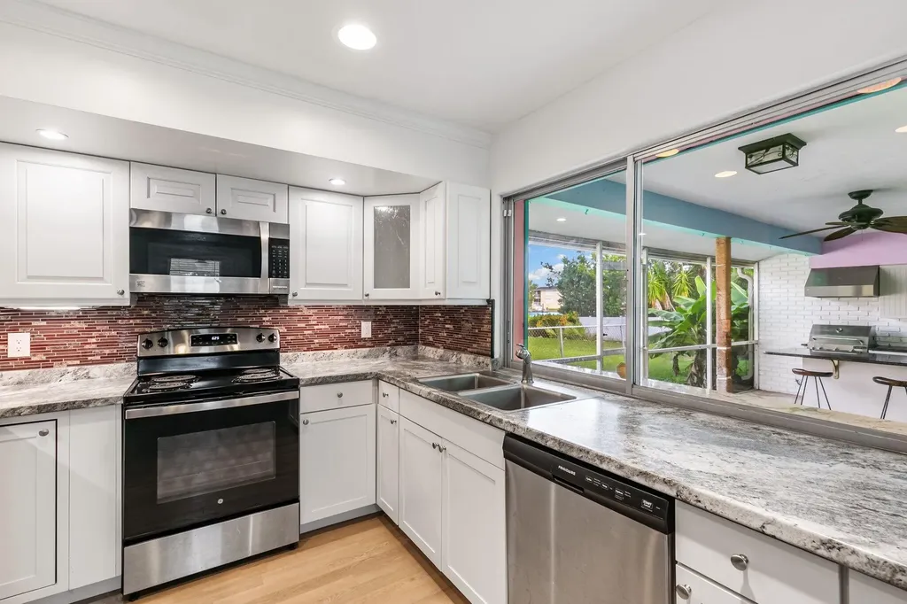 101 Jamaica Drive Naples FL 34113