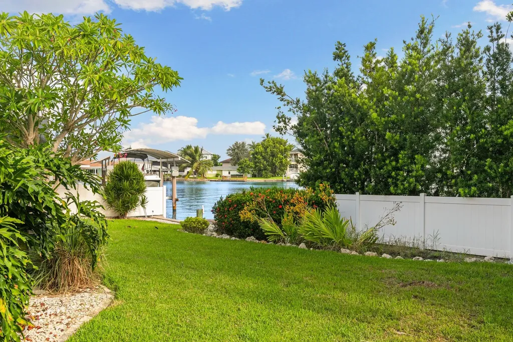 101 Jamaica Drive Naples FL 34113