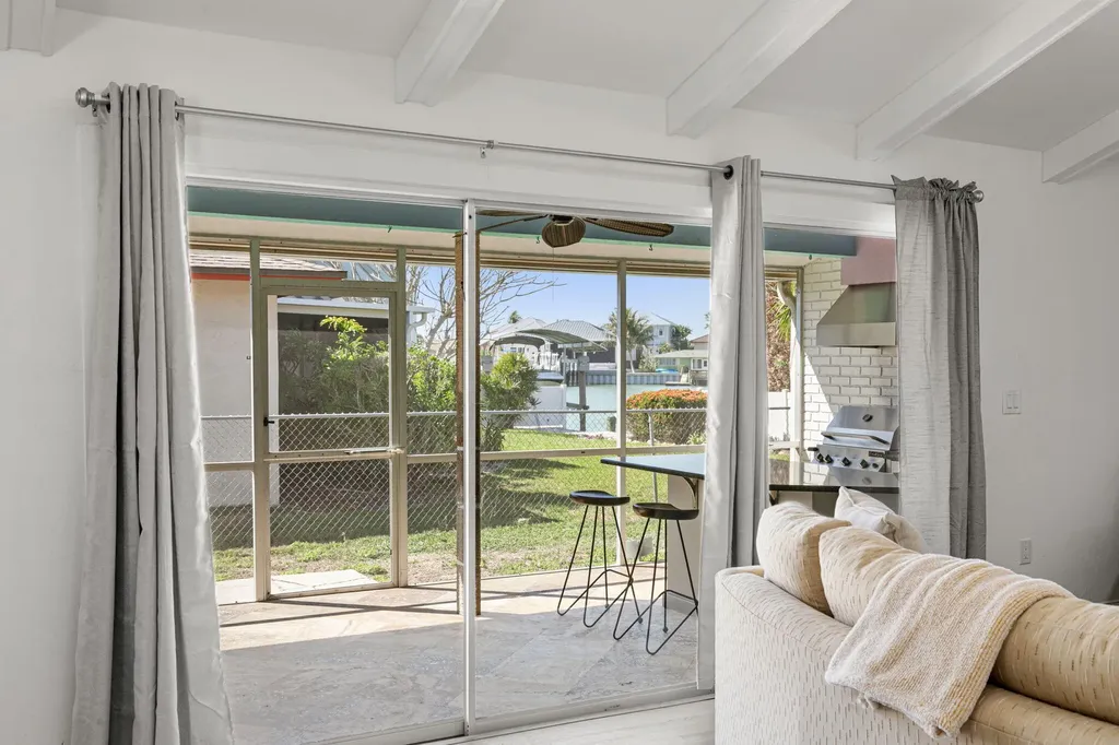 101 Jamaica Drive Naples FL 34113