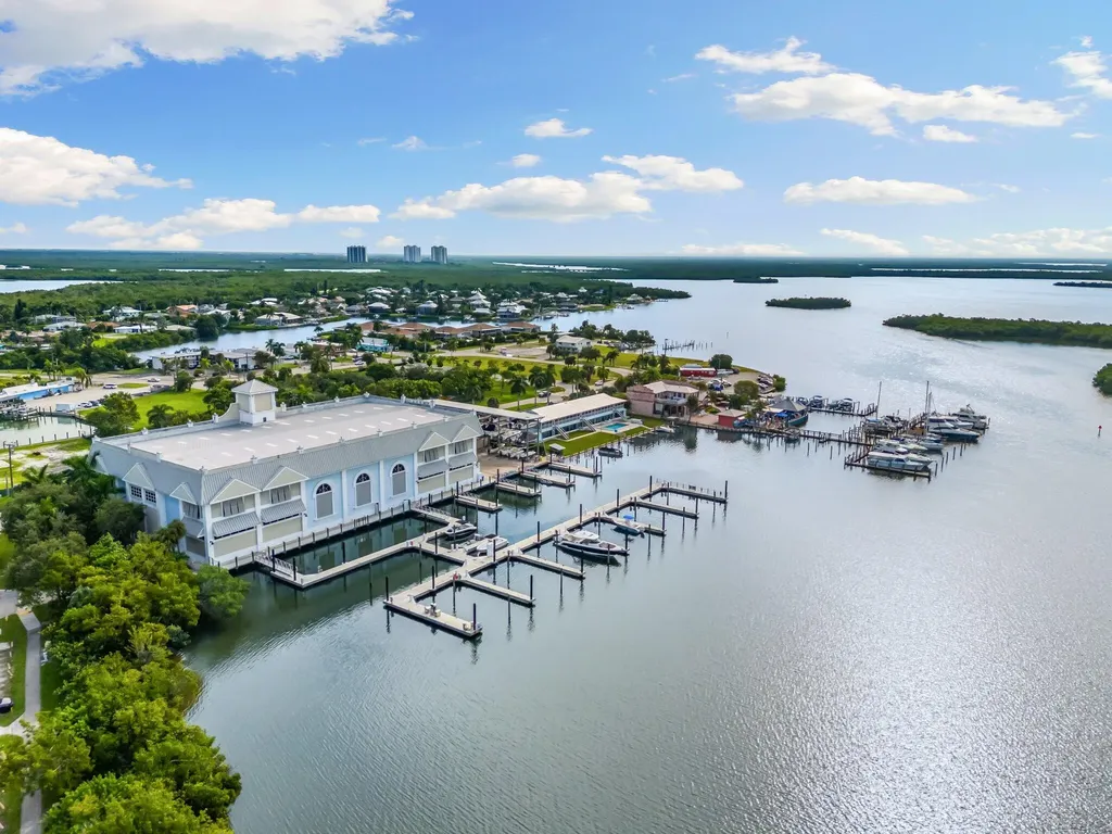 101 Jamaica Drive Naples FL 34113