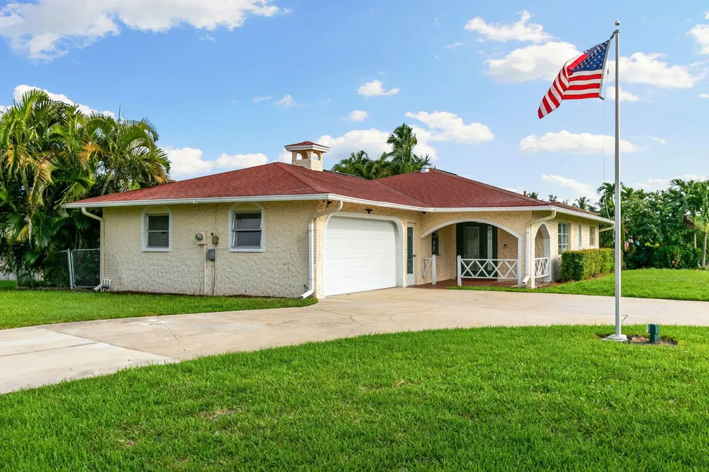 101 Jamaica Drive Naples FL 34113