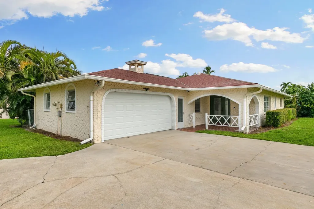 101 Jamaica Drive Naples FL 34113
