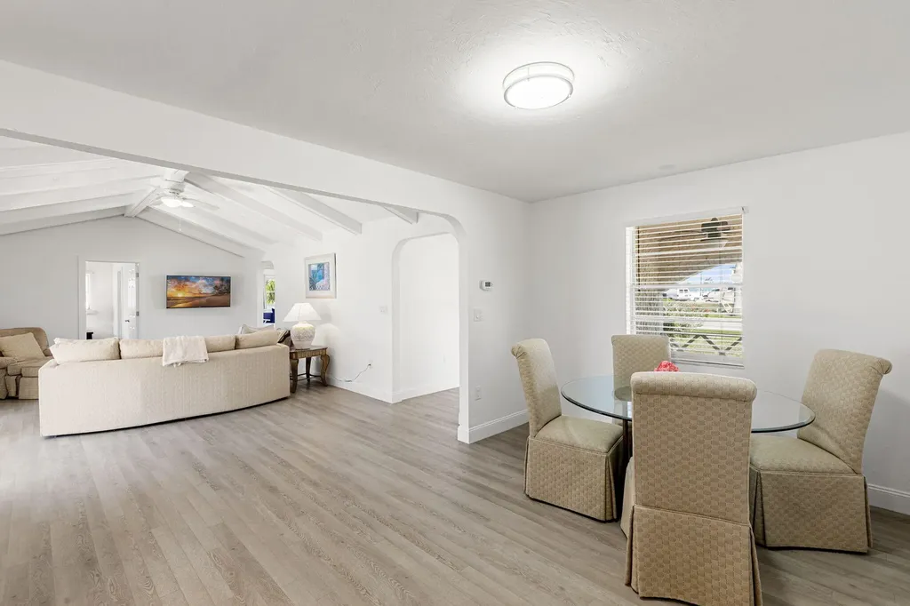 101 Jamaica Drive Naples FL 34113