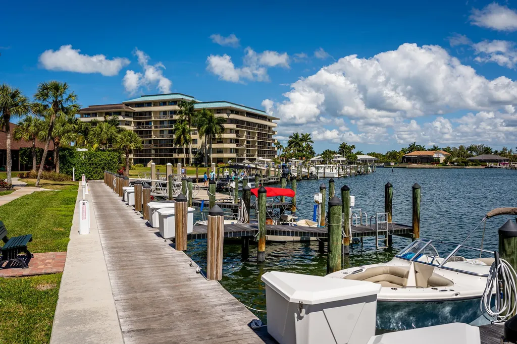 320 Seaview Marco Island FL 34145