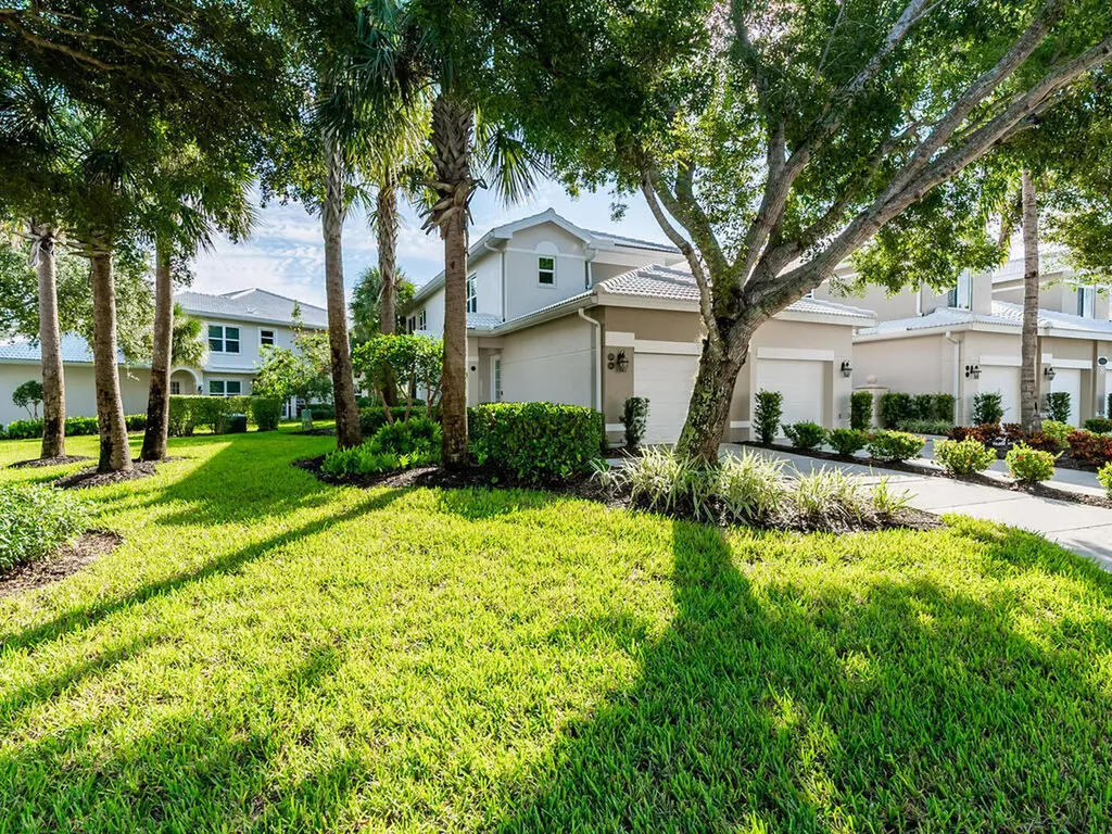 4660 Hawks Nest Way Naples FL 34114
