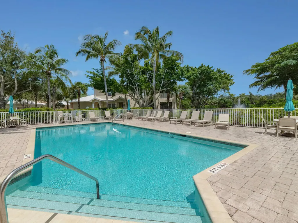 4660 Hawks Nest Way Naples FL 34114